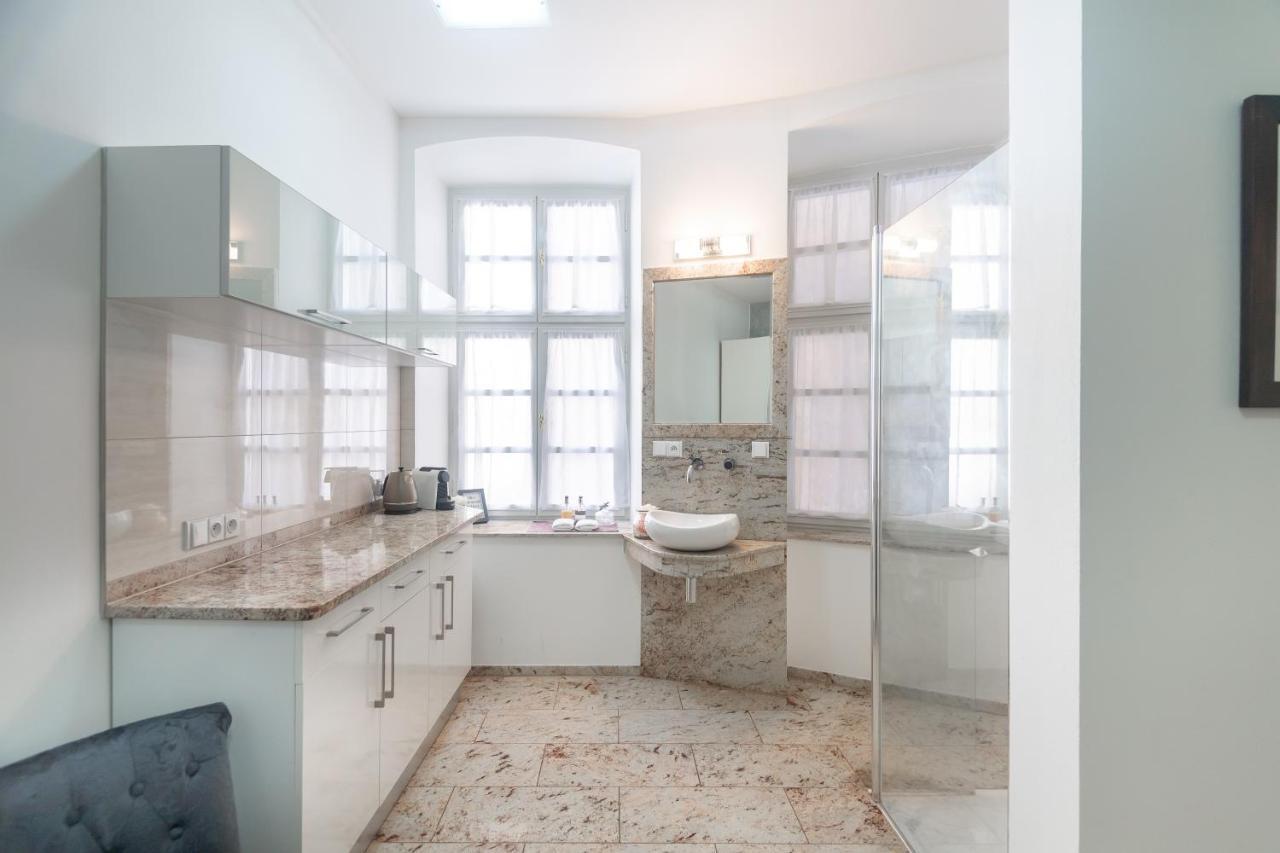 Quiet Apartment In The Heart Of Old Town Centre Praha Bagian luar foto